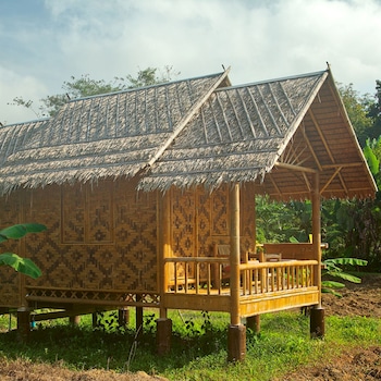 EComm: Spring Break Ecoresorts